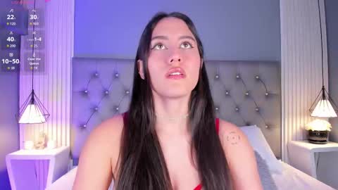 Snapshot of violettharous chatting on 2, 2, 2026 VioletthaRous online show from 2, 2, 2026