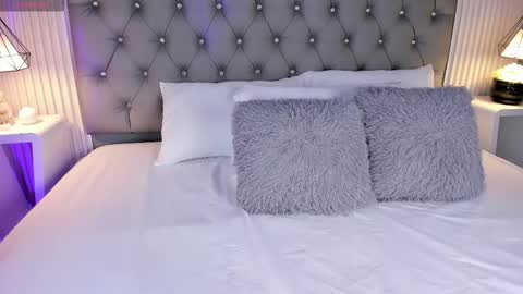 Snapshot of violettharous chatting on 5, 3, 2026 VioletthaRous online show from 5, 3, 2026