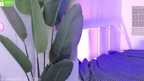 Snapshot of violetvio1ator chatting on 21, 3, 2026 Dommy mommy online show from 21, 3, 2026