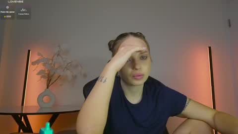 Snapshot of viollasinzz chatting on 21, 3, 2026 Violla online show from 21, 3, 2026