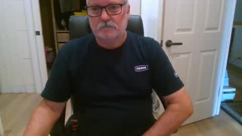 Snapshot of viper654321 chatting on 15, 2, 2026 viper654321 online show from 15, 2, 2026