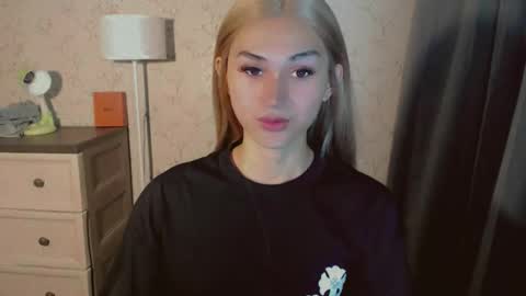 Pearl online show from 3, 12, 2025