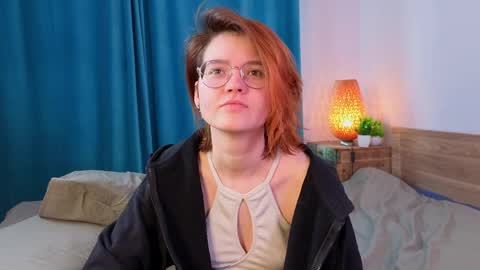 Snapshot of vitacianflone chatting on 7, 4, 2026 Lisa online show from 7, 4, 2026