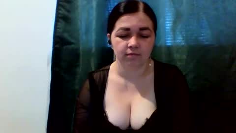 Vitalina282128 online show from 17, 5, 2026