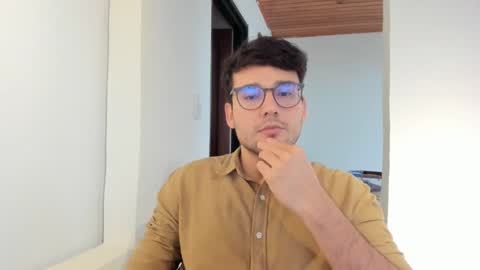 Vito Ferrer online show from 14, 11, 2025