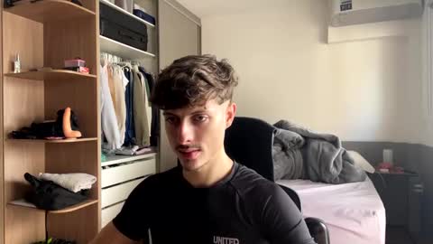 vitoraugustoxxx online show from 1, 11, 2025