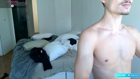 Snapshot of vitoraugustoxxx chatting on 1, 4, 2026 vitoraugustoxxx online show from 1, 4, 2026