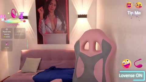 VITTORIA  online show from 13, 9, 2025