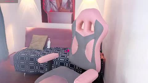 Snapshot of vittoria_lombardi07 chatting on 17, 7, 2026 VITTORIA online show from 17, 7, 2026