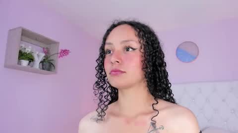 Snapshot of vivi_gh1 chatting on 1, 2, 2026 Vivi online show from 1, 2, 2026