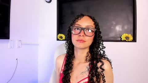 Snapshot of vivi_gh1 chatting on 15, 4, 2026 Vivi online show from 15, 4, 2026