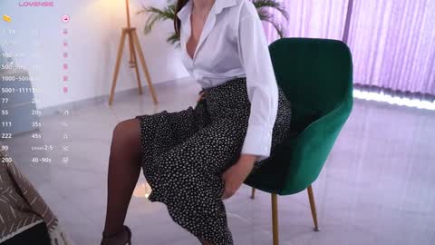 Vivian online show from 15, 12, 2024