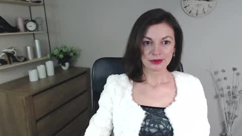 Vivian online show from 31, 12, 2024