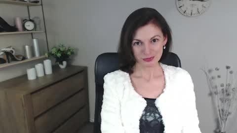 Vivian online show from 31, 12, 2024