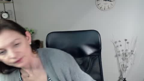 Vivian online show from 11, 1, 2025