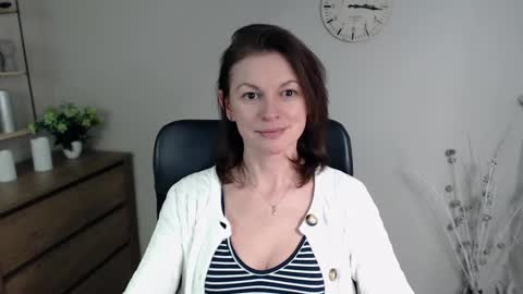 Vivian online show from 23, 1, 2025