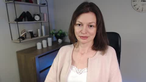 Vivian online show from 17, 2, 2025