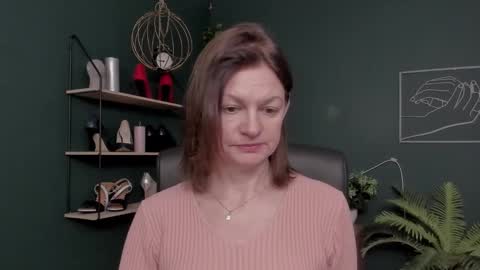 Vivian online show from 2, 12, 2025