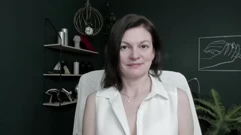 Vivian online show from 17, 4, 2026