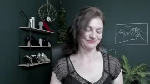 Snapshot of vivian_dream chatting on 11, 6, 2026 Vivian online show from 11, 6, 2026