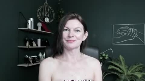 Snapshot of vivian_dream chatting on 22, 6, 2026 Vivian online show from 22, 6, 2026