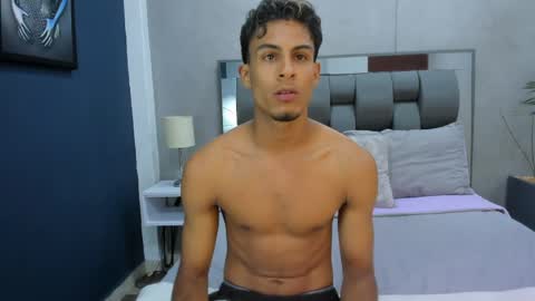 Snapshot of vivian_mucks chatting on 26, 4, 2026 Vivian Mucks online show from 26, 4, 2026