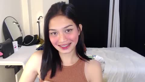 Snapshot of vivian_roberts chatting on 15, 12, 2024 Vivian online show from 15, 12, 2024