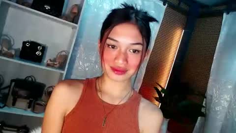 Snapshot of vivian_roberts chatting on 6, 1, 2025 Vivian online show from 6, 1, 2025