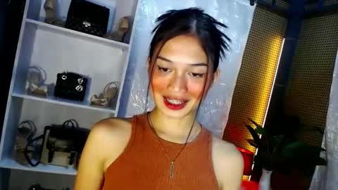 Snapshot of vivian_roberts chatting on 6, 1, 2025 Vivian online show from 6, 1, 2025