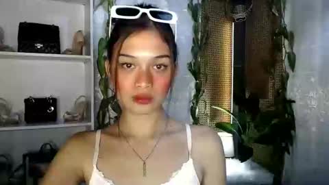 Snapshot of vivian_roberts chatting on 8, 1, 2025 Vivian online show from 8, 1, 2025