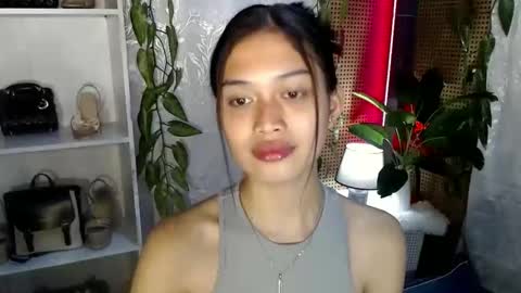 Snapshot of vivian_roberts chatting on 12, 1, 2025 Vivian online show from 12, 1, 2025