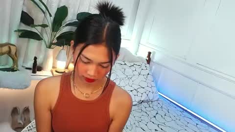 Snapshot of vivian_roberts chatting on 8, 3, 2025 Vivian online show from 8, 3, 2025