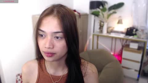 Snapshot of vivian_roberts chatting on 8, 10, 2025 Vivian online show from 8, 10, 2025