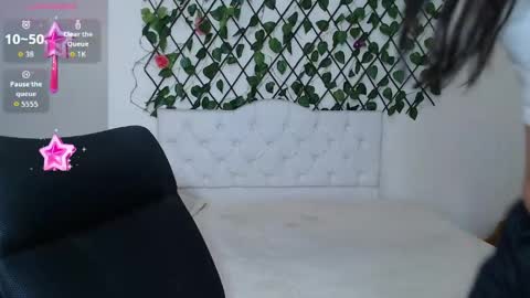 Snapshot of vivianalatin chatting on 22, 4, 2026 instagram Viviana73215 online show from 22, 4, 2026