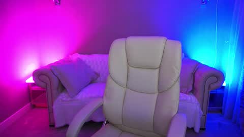 Vivien online show from 2, 11, 2025