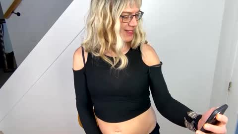 Snapshot of viviannexxx2022 chatting on 24, 1, 2025 Vivlove online show from 24, 1, 2025