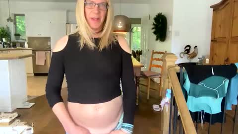 Snapshot of viviannexxx2022 chatting on 30, 5, 2026 Vivlove online show from 30, 5, 2026