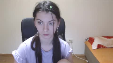 Snapshot of vivianngray chatting on 6, 12, 2024 Vivian Gray online show from 6, 12, 2024