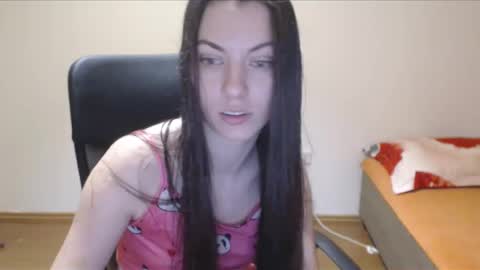 Snapshot of vivianngray chatting on 7, 12, 2024 Vivian Gray online show from 7, 12, 2024