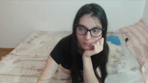 Snapshot of vivianngray chatting on 6, 10, 2025 Vivian Gray online show from 6, 10, 2025