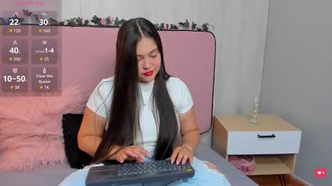 Vivian online show from 17, 9, 2025