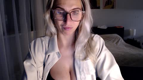 VI       online show from 17, 12, 2024