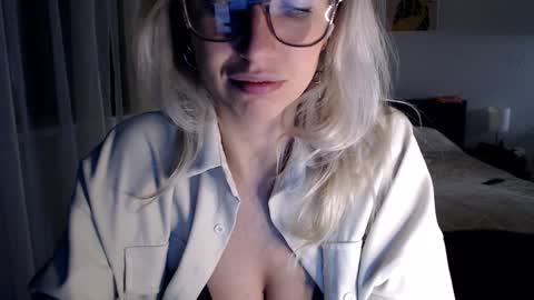 VI       online show from 19, 12, 2024