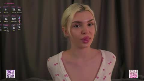 Snapshot of vivid_girls chatting on 7, 6, 2026 Nelly and Mari online show from 7, 6, 2026