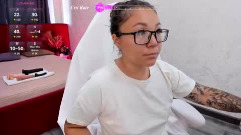 Snapshot of vivien_montclair chatting on 30, 6, 2026 Vivien online show from 30, 6, 2026