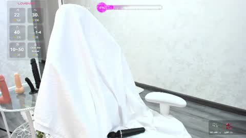 Snapshot of vivien_montclair chatting on 2, 7, 2026 Vivien online show from 2, 7, 2026