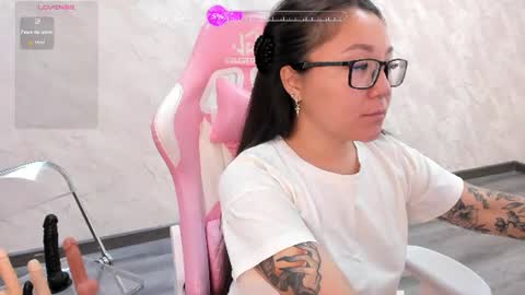 Snapshot of vivien_montclair chatting on 15, 7, 2026 Vivien online show from 15, 7, 2026