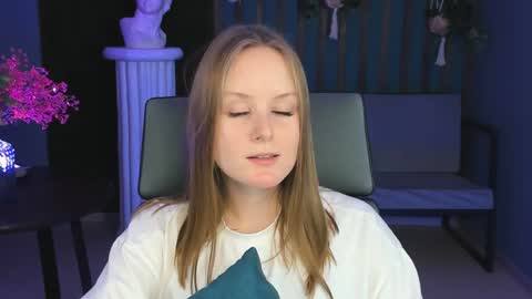 Vivien online show from 18, 12, 2024