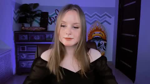 Vivien online show from 12, 3, 2025