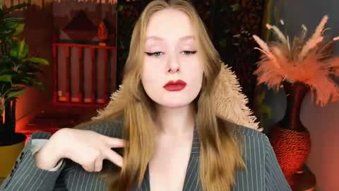 Snapshot of vivienleeigh chatting on 28, 4, 2026 Vivien online show from 28, 4, 2026